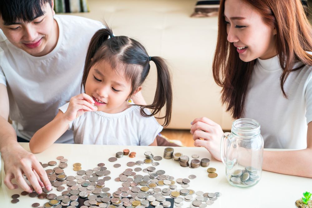 dạy con cách quản lí tiền